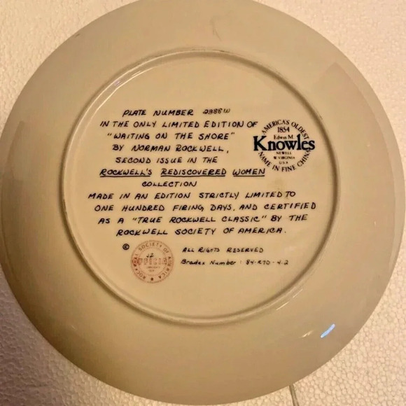 Vintage Knowles Fine China Norman Rockwell Collector Plate WAITING ON THE SHORE - Picture 5 of 5